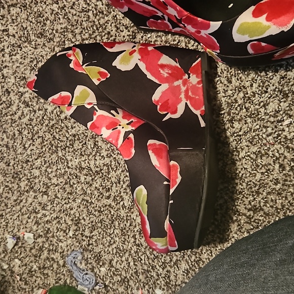 ELLE black Floral platform wedge Synthetic Black Pink satin high heels size 9 - Picture 2 of 6